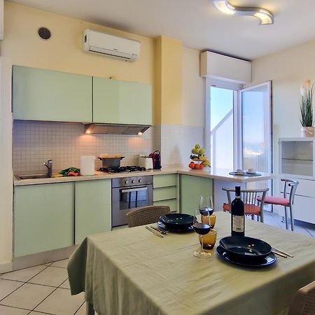 Appartamento Sopra Il Mare Civitanova Marche Dış mekan fotoğraf