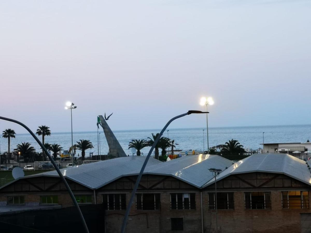 Appartamento Sopra Il Mare Civitanova Marche Dış mekan fotoğraf
